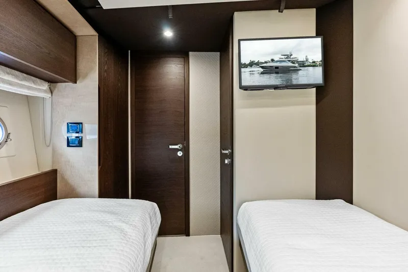 Slide: The Image of Azimut 72 Flybridge 2017 - 5621079