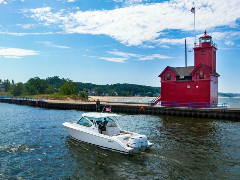 Slide: The Image of Pursuit 295 Dual Console 2019 - 5619543