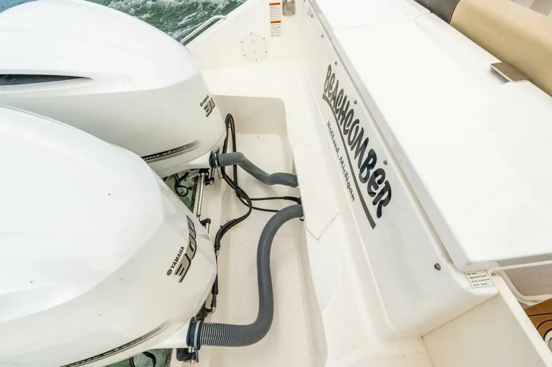 Slide: The Image of Pursuit 295 Dual Console 2019 - 5619548