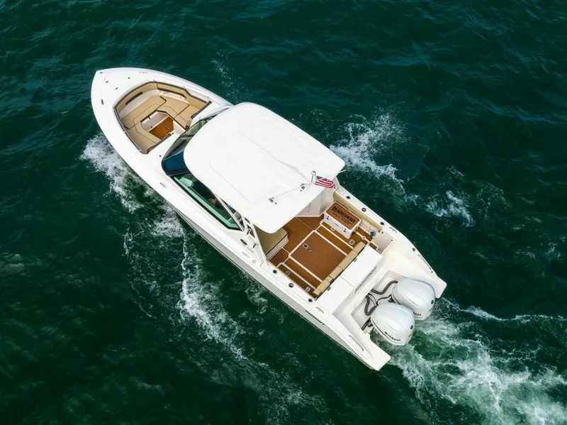 Slide: The Image of Pursuit 295 Dual Console 2019 - 5619534