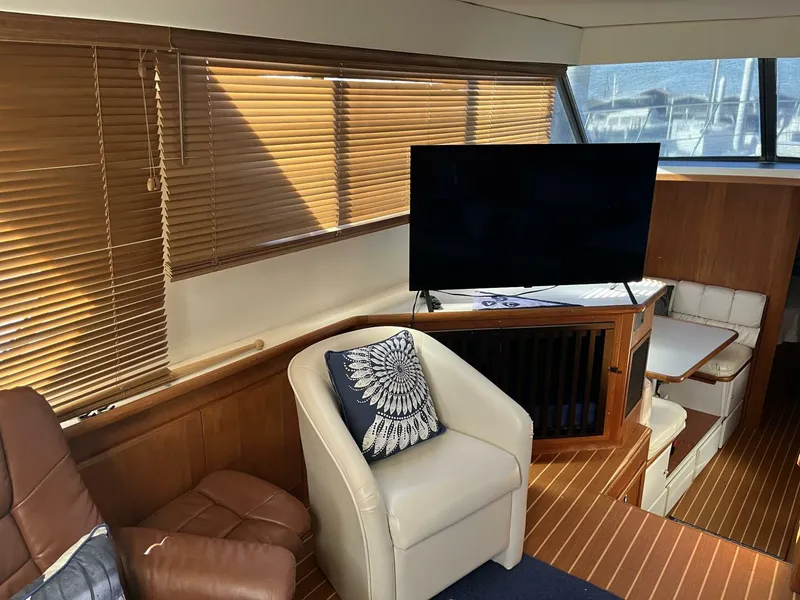 Slide: The Image of Carver 440 Aft Cabin Salon & TV - 5733500