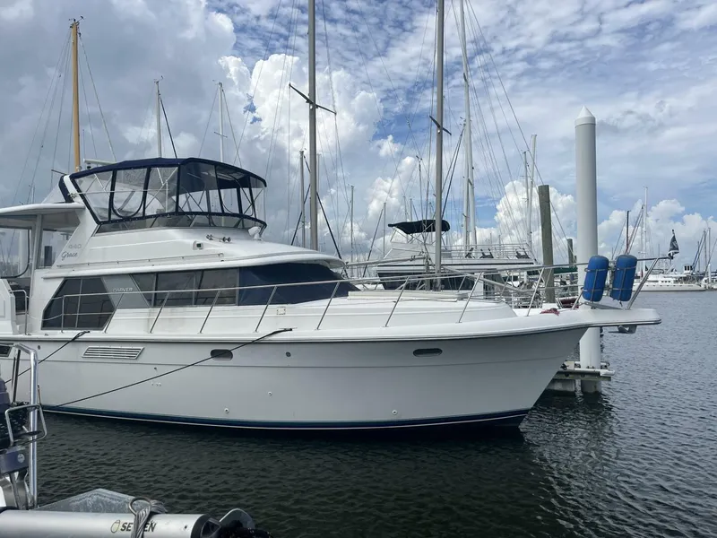 Slide: The Image of Carver 440 Aft Cabin Starboard Profile - 5625880