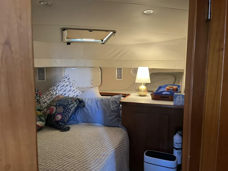 Slide: The Image of Carver 440 Aft Cabin Guest Cabin - 5733418