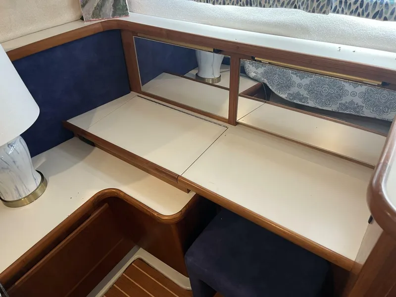 Slide: The Image of Carver 440 Aft Cabin Master Cabin - 5733443
