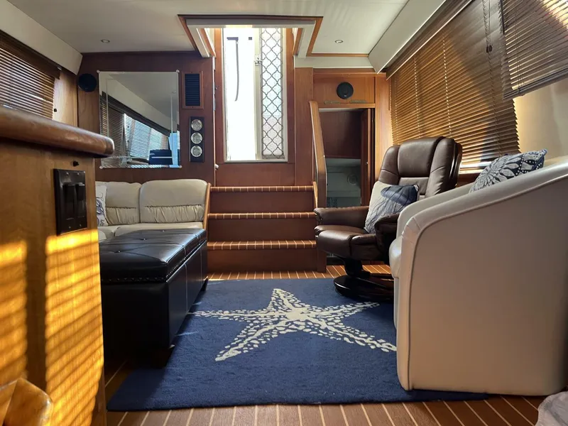 Slide: The Image of Carver 440 Aft Cabin Salon looking aft - 5733428