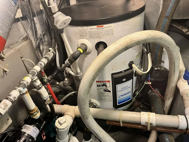 Slide: The Image of Carver 440 Aft Cabin Water Heater - 5898992