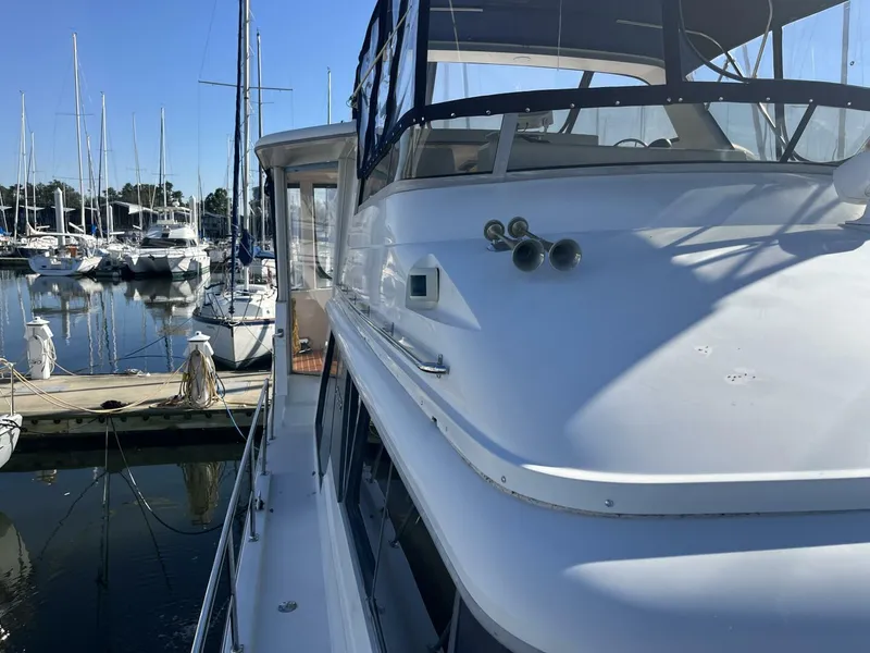 Slide: The Image of Carver 440 Aft Cabin - 5733477