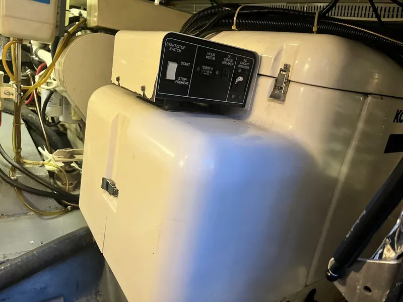 Slide: The Image of Carver 440 Aft Cabin Generator - 5898990