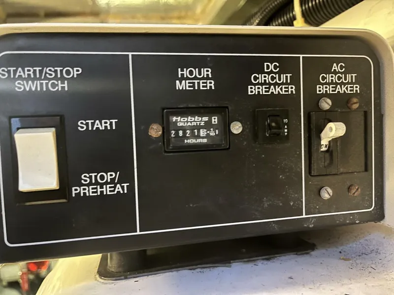 Slide: The Image of Carver 440 Aft Cabin Generator - 5898991