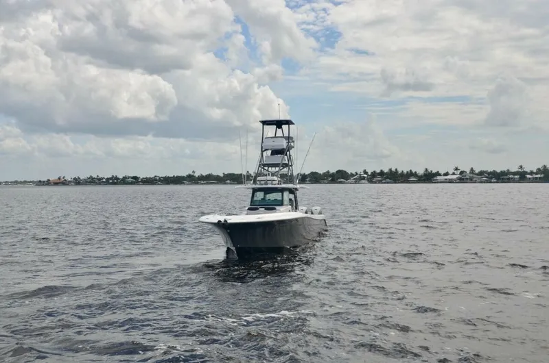 Slide: The Image of HCB 53 Title Wave - Bow 2020 HCB 53 Title Wave - 5619992