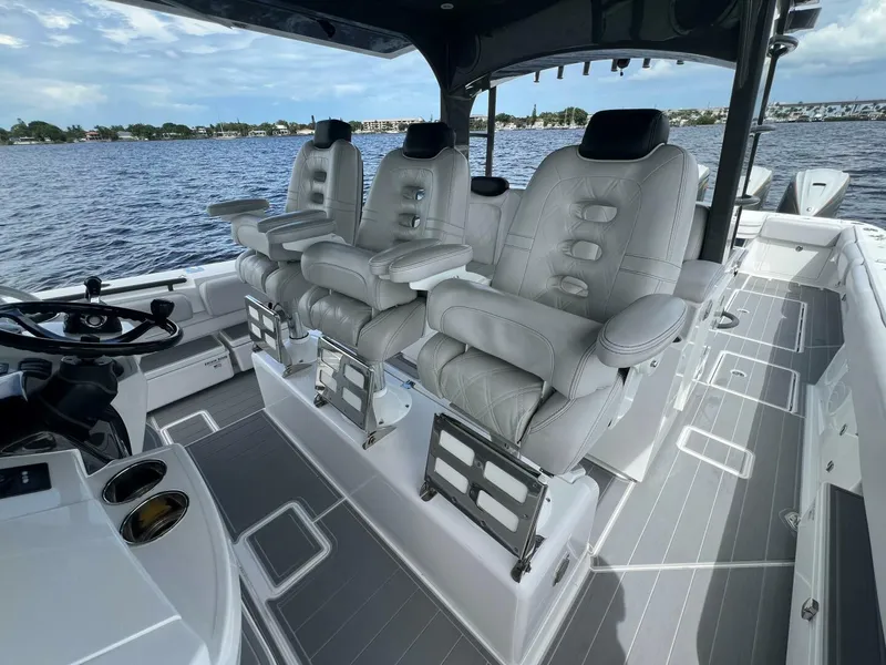 Slide: The Image of HCB 53 Title Wave - Helm 2020 HCB 53 Title Wave - 5620019