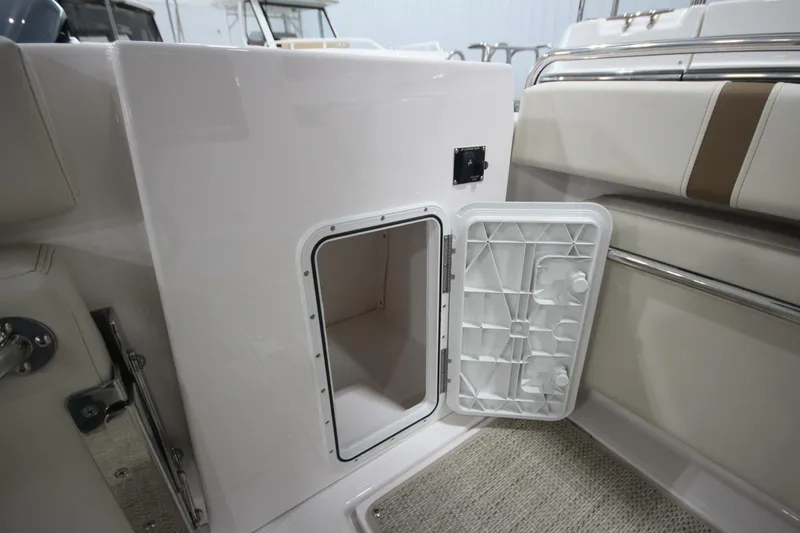 Slide: The Image of Ranger Tug R-25 Luxury Edition 2026 - 5864662