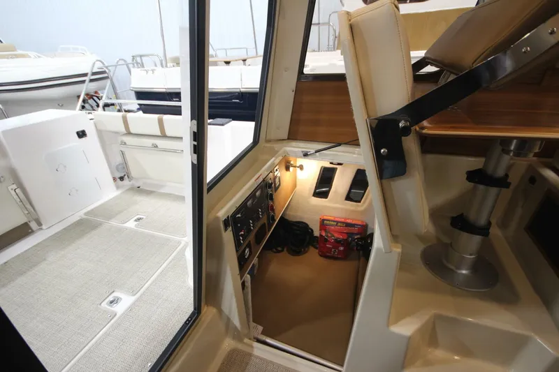 Slide: The Image of Ranger Tug R-25 Luxury Edition 2026 - 5864668
