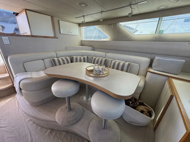 Slide: The Image of 7a Main Salon Settee - 5620028