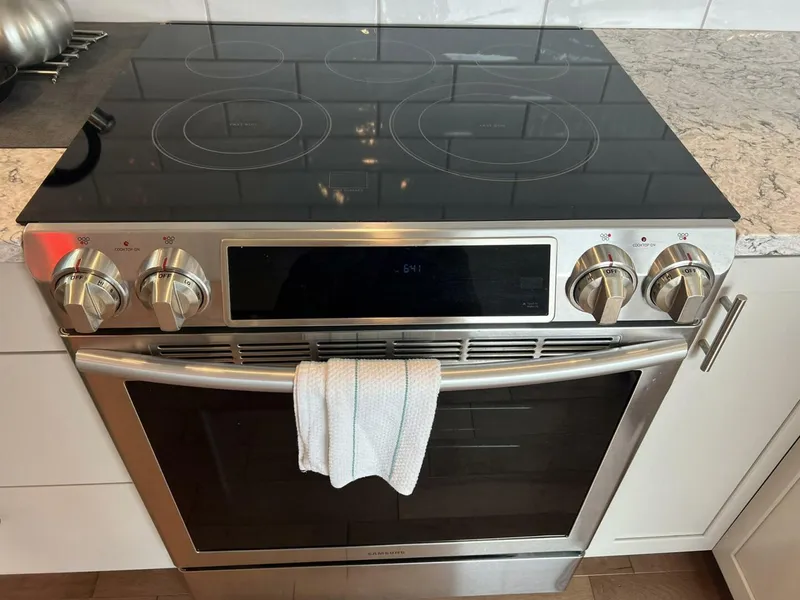 Slide: The Image of Sumerset Houseboat 1981 - 5628174