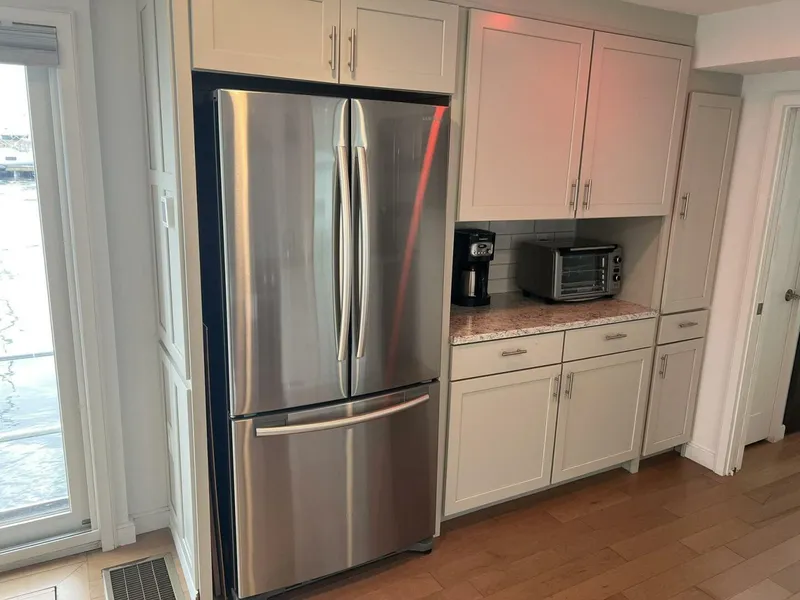 Slide: The Image of Sumerset Houseboat 1981 - 5628180