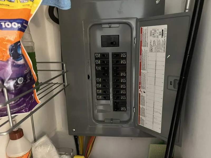 Slide: The Image of Sumerset Houseboat 1981 - 5628183