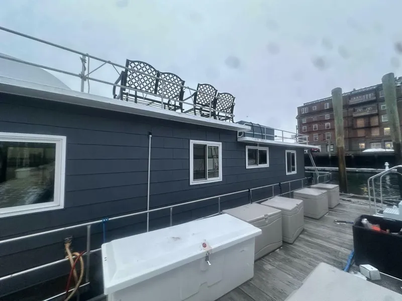 Slide: The Image of Sumerset Houseboat 1981 - 5865345