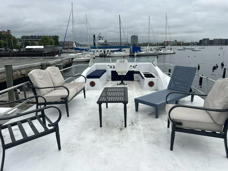 Slide: The Image of Sumerset Houseboat 1981 - 5628204