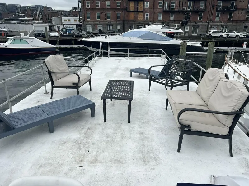 Slide: The Image of Sumerset Houseboat 1981 - 5628206