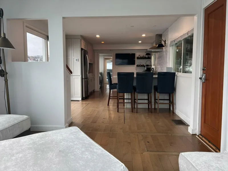 Slide: The Image of Sumerset Houseboat 1981 - 5628169