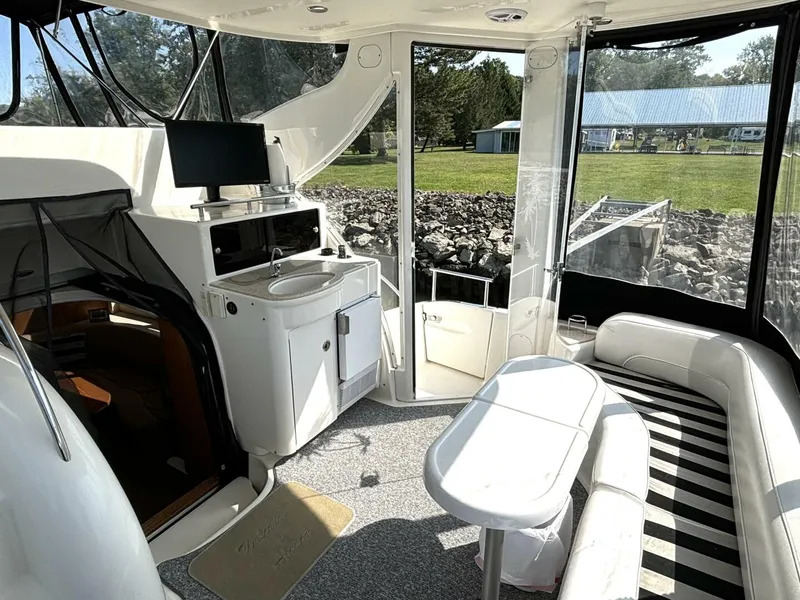 Slide: The Image of Meridian 459 Cockpit Motoryacht 2004 - 5636401