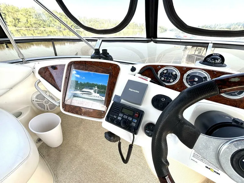 Slide: The Image of Meridian 459 Cockpit Motoryacht 2004 - 5636383