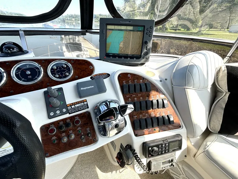 Slide: The Image of Meridian 459 Cockpit Motoryacht 2004 - 5636381