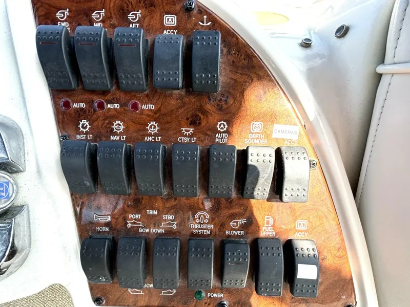 Slide: The Image of Meridian 459 Cockpit Motoryacht 2004 - 5636378