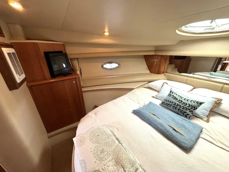 Slide: The Image of Meridian 459 Cockpit Motoryacht 2004 - 5636431