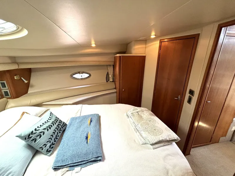 Slide: The Image of Meridian 459 Cockpit Motoryacht 2004 - 5636430
