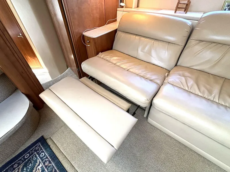 Slide: The Image of Meridian 459 Cockpit Motoryacht 2004 - 5636415