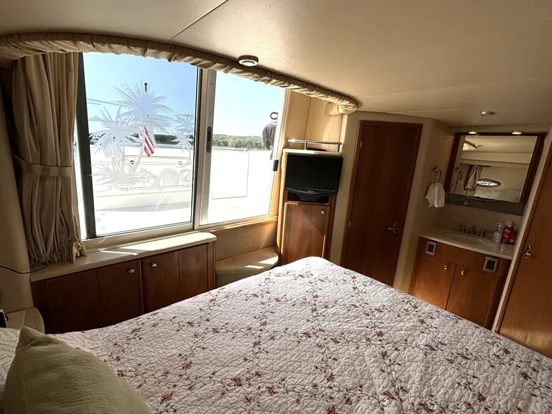 Slide: The Image of Meridian 459 Cockpit Motoryacht 2004 - 5636406