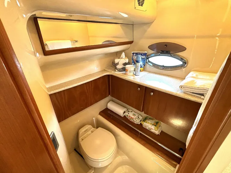 Slide: The Image of Meridian 459 Cockpit Motoryacht 2004 - 5636408
