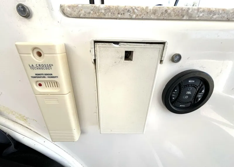 Slide: The Image of Meridian 459 Cockpit Motoryacht 2004 - 5636376