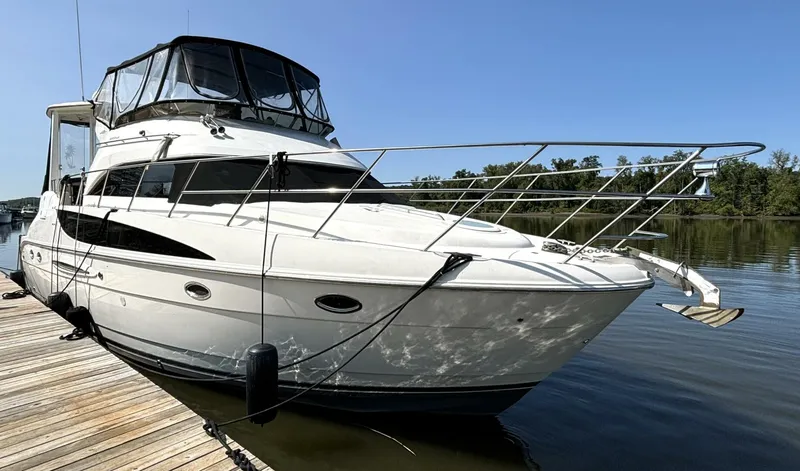 Slide: The Image of Meridian 459 Cockpit Motoryacht 2004 - 5636373