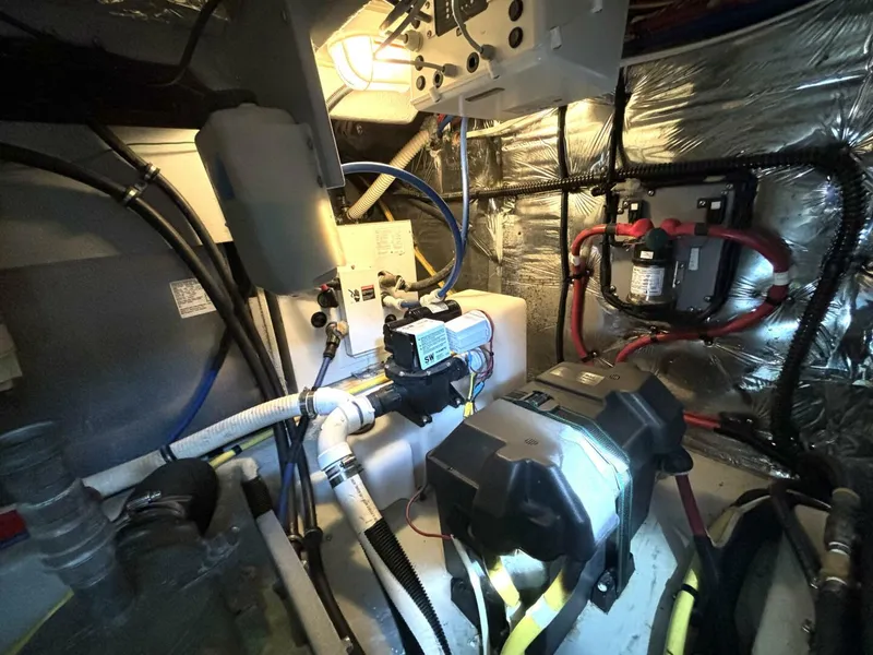 Slide: The Image of Meridian 459 Cockpit Motoryacht 2004 - 5636436