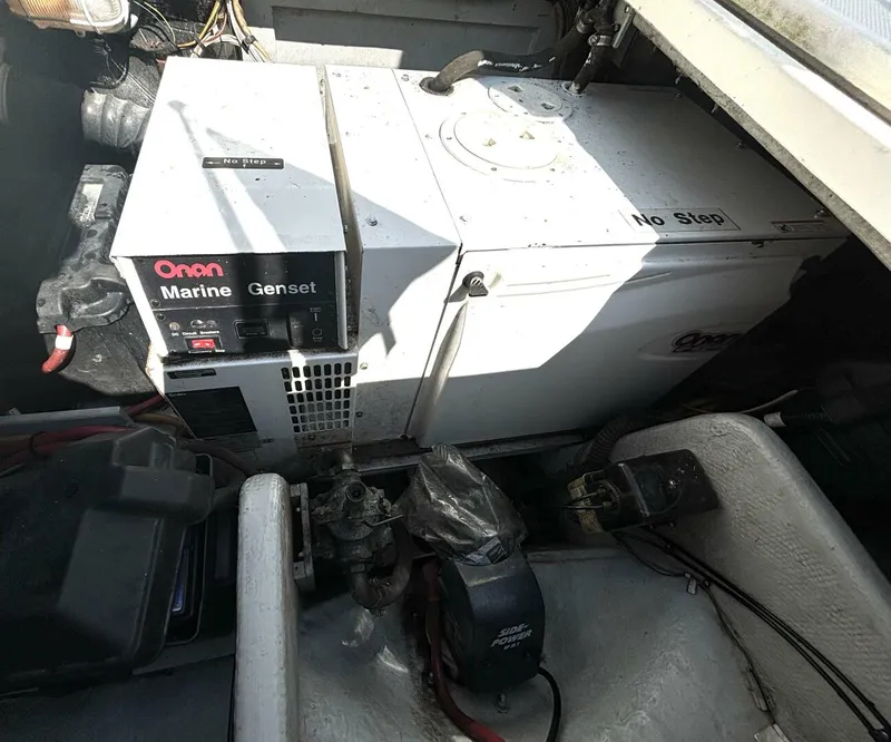 Slide: The Image of Meridian 459 Cockpit Motoryacht 2004 - 5636728