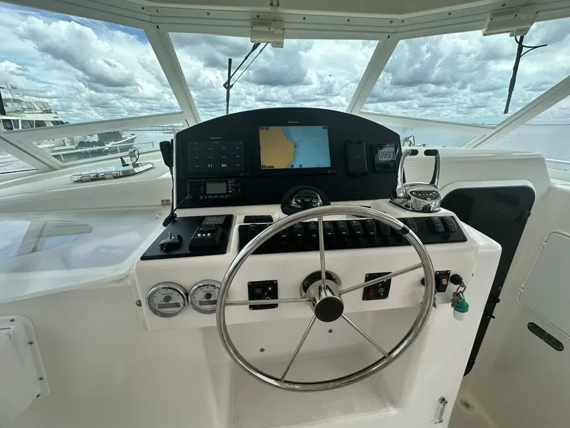 Slide: The Image of 2007 Manta 44 Power Cat 'Lah De Dah' - Helm - 5678824