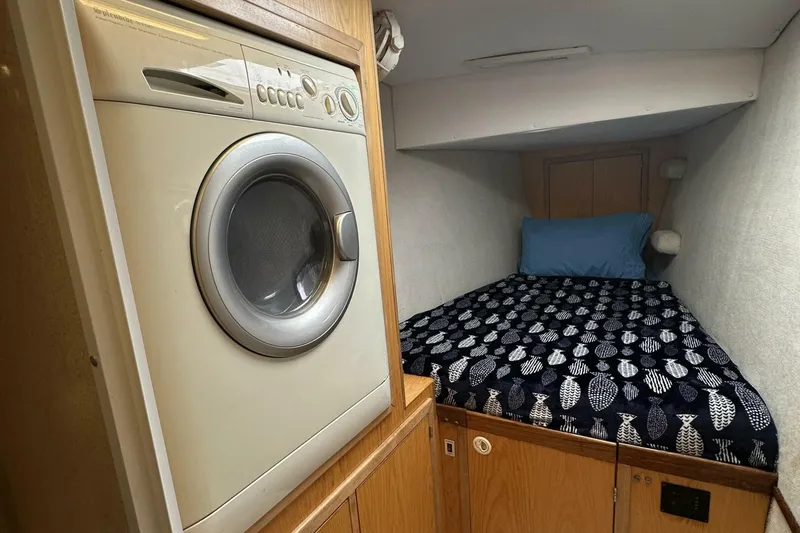 Slide: The Image of 2007 Manta 44 Power Cat 'Lah De Dah' - Cabin - 5678797