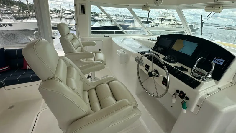 Slide: The Image of 2007 Manta 44 Power Cat 'Lah De Dah' - Helm - 5678802