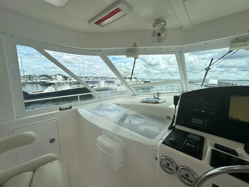 Slide: The Image of 2007 Manta 44 Power Cat 'Lah De Dah' - Helm - 5678825