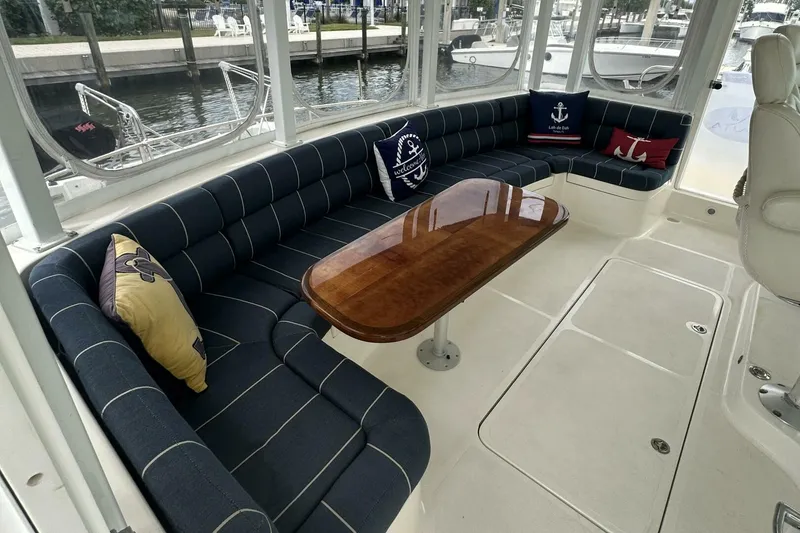 Slide: The Image of 2007 Manta 44 Power Cat 'Lah De Dah' - Dinette - 5678800