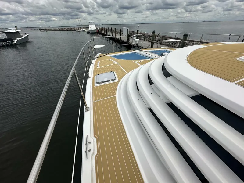 Slide: The Image of 2007 Manta 44 Power Cat 'Lah De Dah' - Foredeck - 5678836