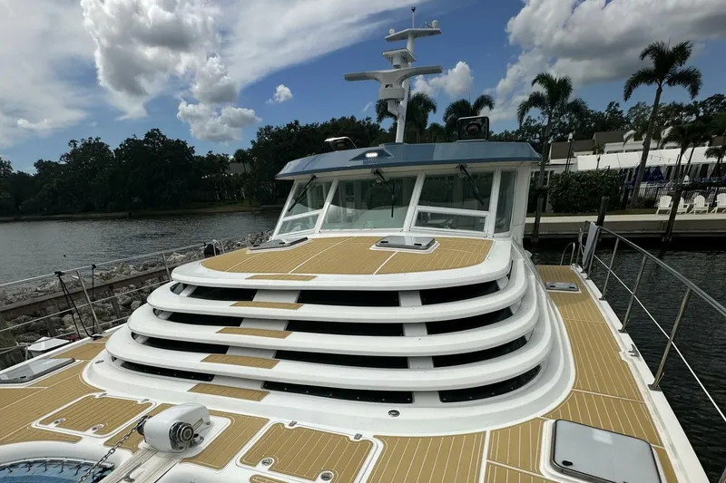 Slide: The Image of 2007 Manta 44 Power Cat 'Lah De Dah' - Foredeck - 5678846