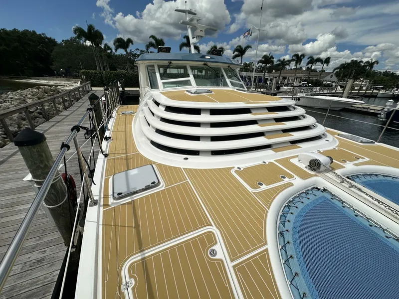 Slide: The Image of 2007 Manta 44 Power Cat 'Lah De Dah' - Foredeck - 5678856
