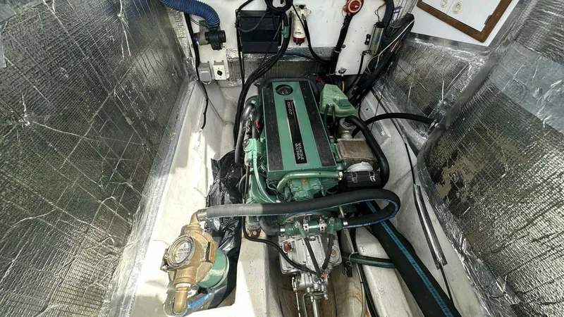 Slide: The Image of 2007 Manta 44 Power Cat 'Lah De Dah' - Engine - 5678831