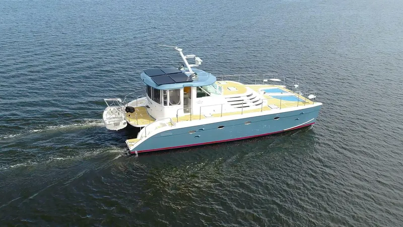 Slide: The Image of 2007 Manta 44 Power Cat 'Lah De Dah' - Starboard - 5672146