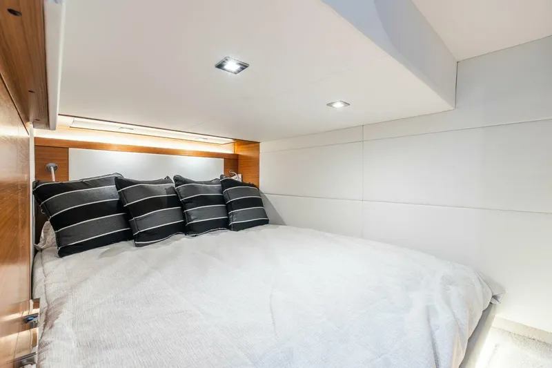 Slide: The Image of Tiara 39 Coupe 2023 - 5620303