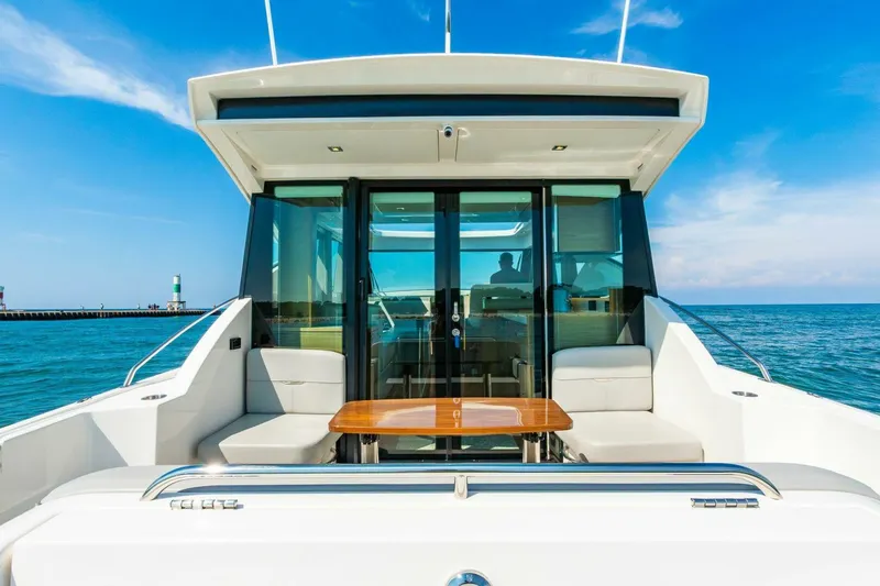 Slide: The Image of Tiara Yachts 39 Coupe 2023 - 5620297